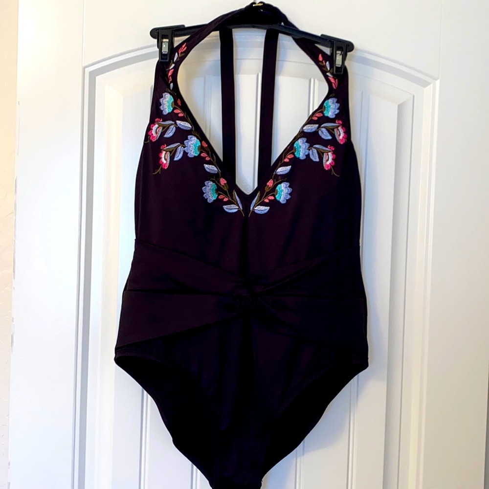 Women’s swim suit, Large, brand new